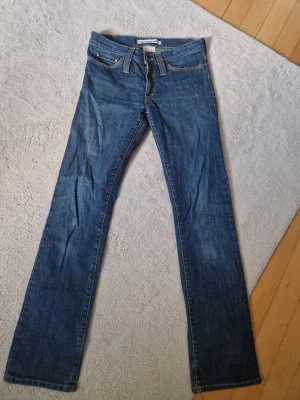 Bootcut jeans (raka jeans) - Snygga bootcut jeans i storlek xxs-xs, använda fåtal gånger. Ordinarie pris runt 1000