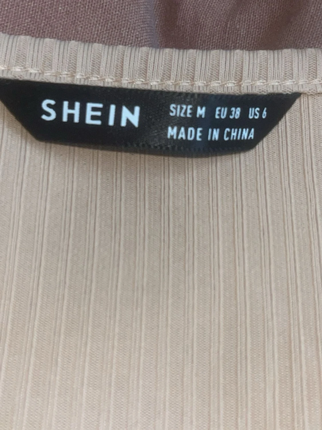 Beige ribbad topp från SHEIN - 1