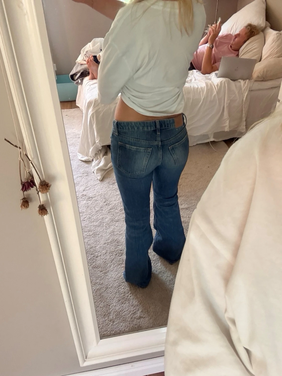 Blå bootcut jeans med låg midja - 1