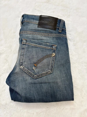 Dondup jeans | W27 - Dondup Monroe jeans | storlek: w26 men passar mer w27 | nypris: 3000! | hör av dig vid frågor! 