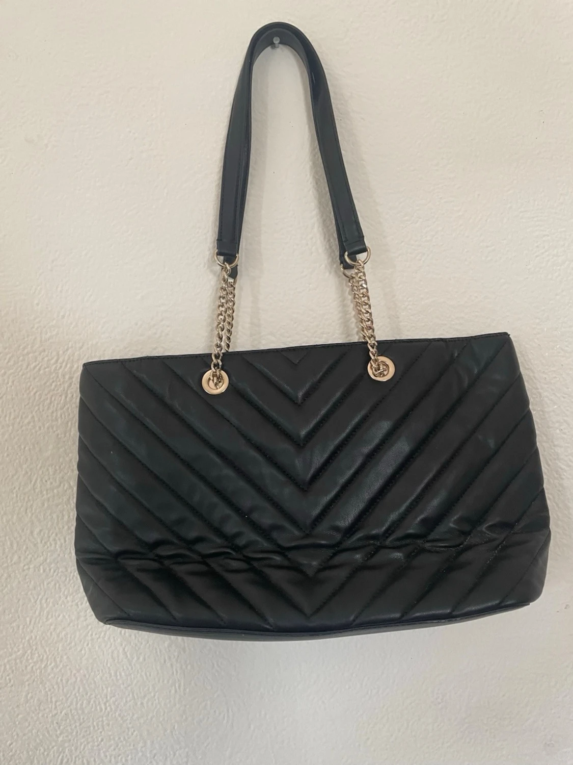 Svart quiltad handväska från DKNY - 4