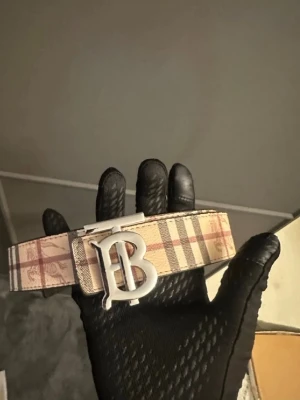 Burberry bälte 115cm - Ny