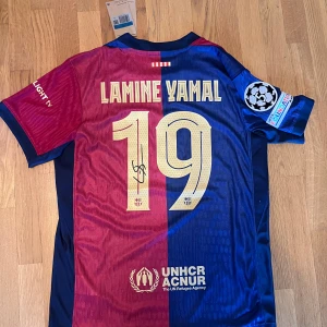 Lamine Yamal signerad tröja - Lamine Yamal signerad tröja, primtal signering