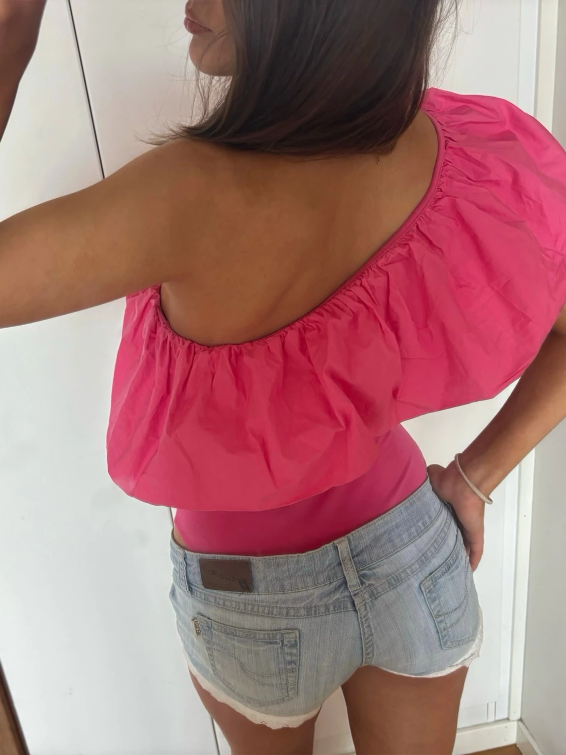 One shoulder Rosa volangbody  - 2