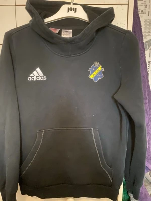 AIK huvtröja nyskick storlek 164 - AIK huvtröja nyskick storlek 164