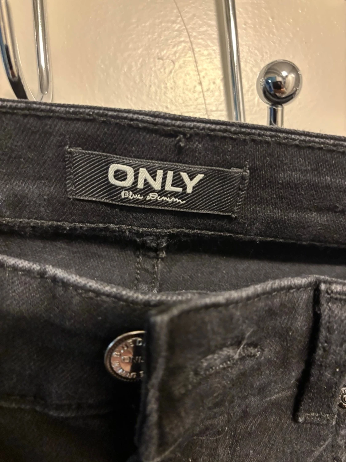 Svarta bootcut jeans från ONLY - 1
