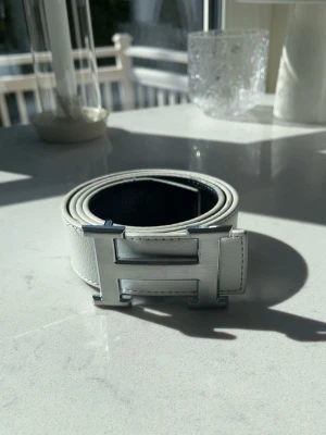 H-bälte  - Fet, bra kvalité, helt ny! Hör av dig kring funderingar osv!🤩🙌