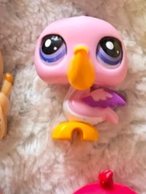 Littlest pet shop - Littlest pet shop Authentic fågel #11. Skriv till mig privat för fler bilder. Skick som på bilden. Kolla gärna in min profil för bundle😊💕
