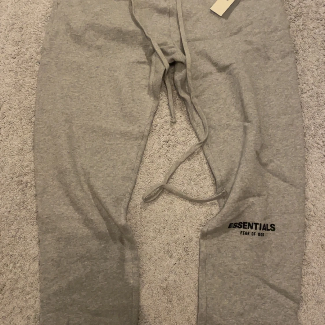 Grå Essentials mjukisbyxor