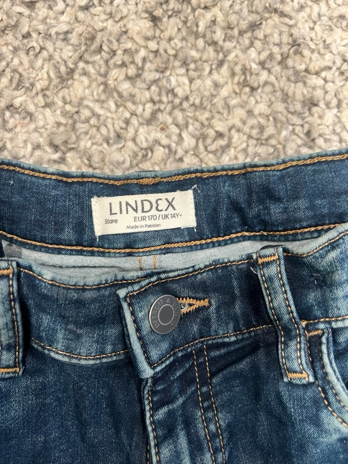 Mörkblå jeansshorts från Lindex - 1