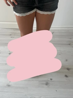 shorts med spets - har sytt spetsen själv