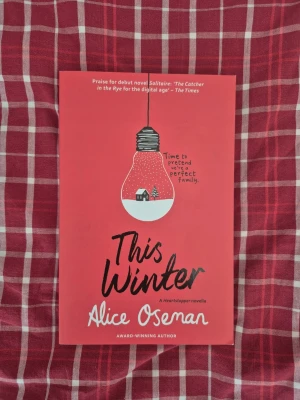 This winter - Säljer Novellen "This winter", som är skriven av Alice Oseman, och tillhör serien Heartstopper. Säljer Heartstopper bokserien, samt den andra novellen och Solitaire på min sida också.