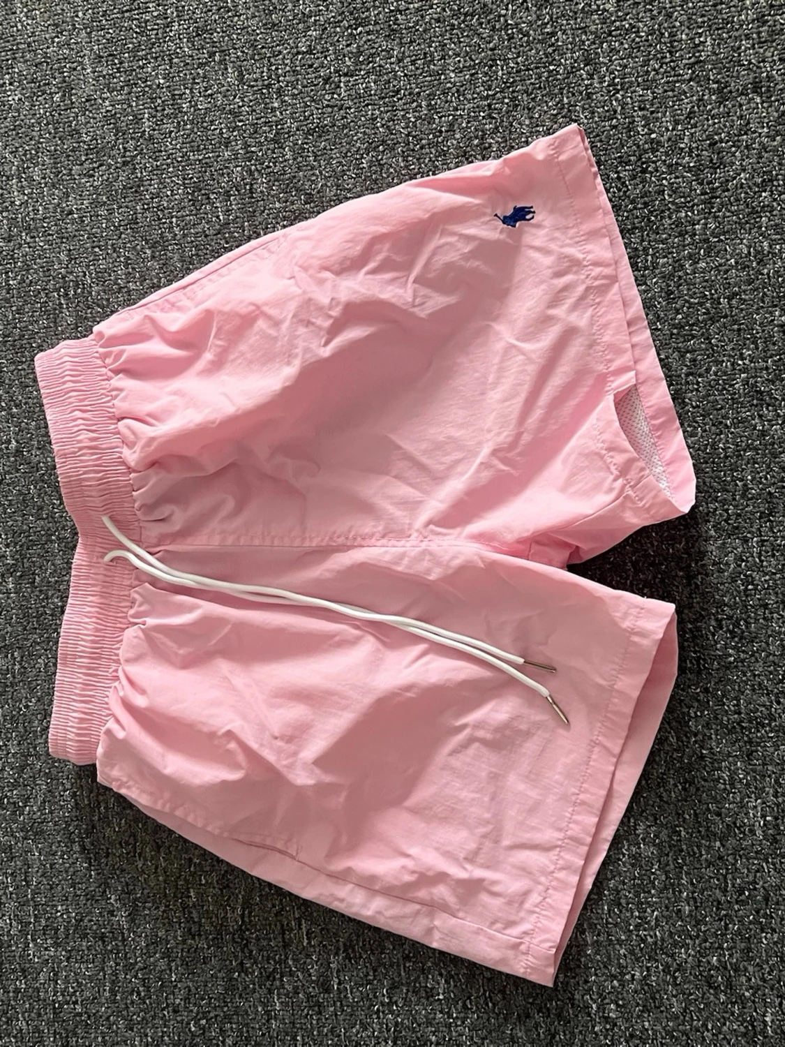 Ljusrosa shorts med snörning