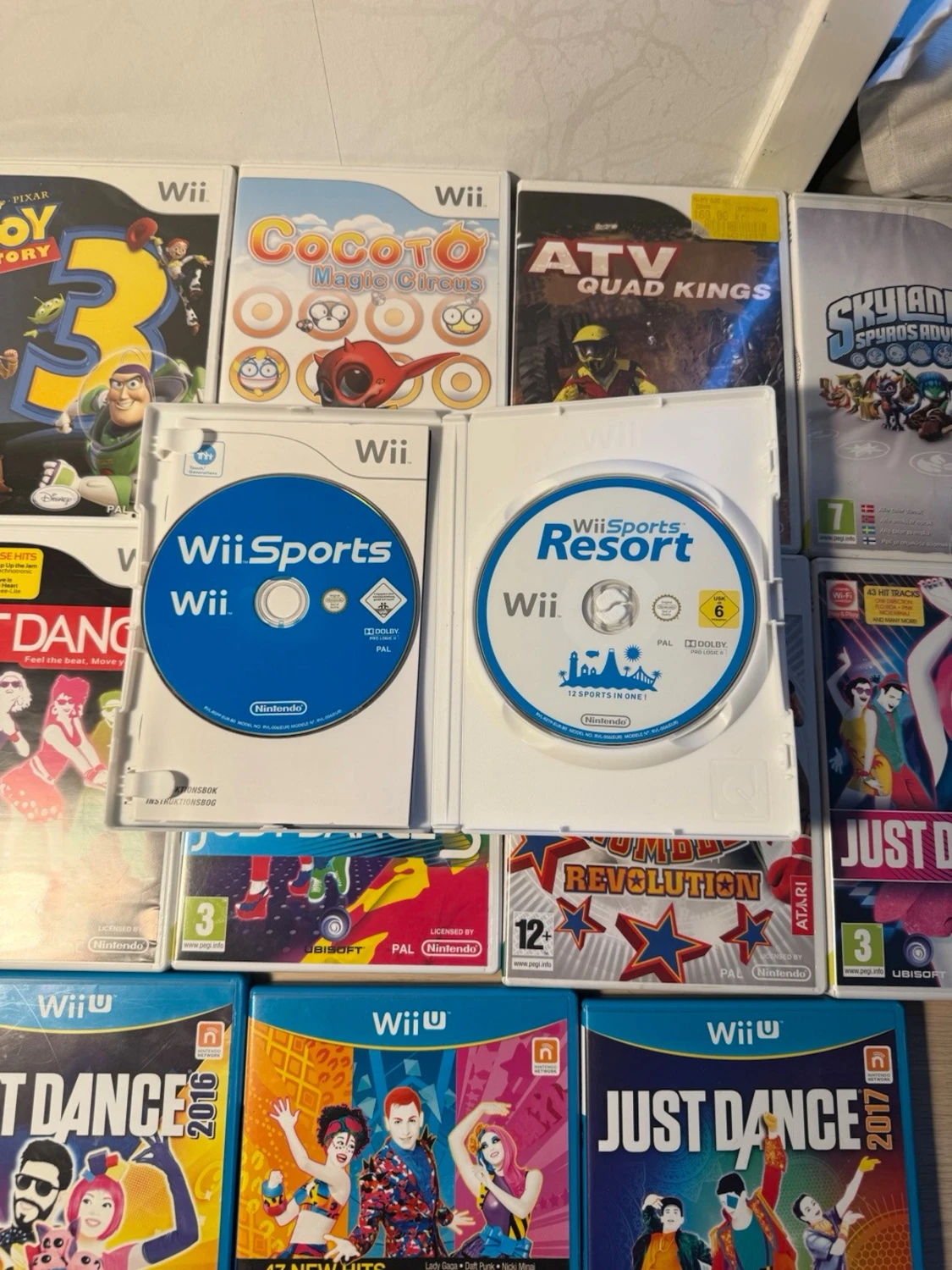 Nintendo Wii med tillbehör och spel - 3