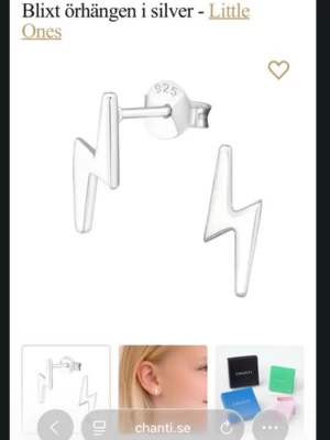 Blixtformade örhängen i silver - Säljer (ett) blixtformad örhänge i äkta silver. 