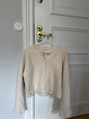 Beige stickad kofta - Beige stickad kofta från ASOS 
