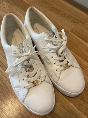 Sneakers - Michael kors sneakers🎀