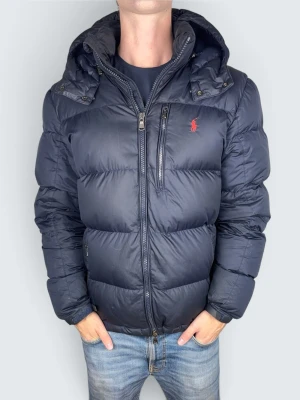 Ralph lauren jacka - Storlek: M || Skick: Mycket bra|| Nypris: Ca 5000kr || Följ för liknande produkter 🌊🍾