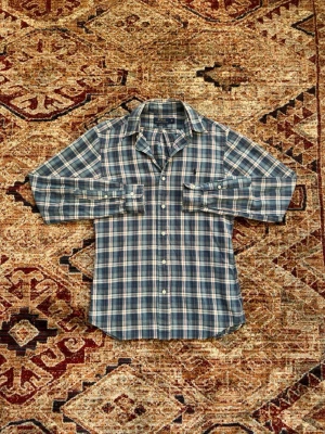 Polo Ralph Lauren skjorta - Rutig skjorta från Polo Ralph Lauren i storlek xs den var väldigt lång från början så har klippet den så den sitter bättre 