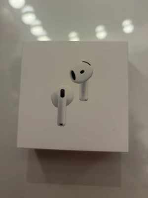 AirPods 4  - Helt nya AirPods 4. 