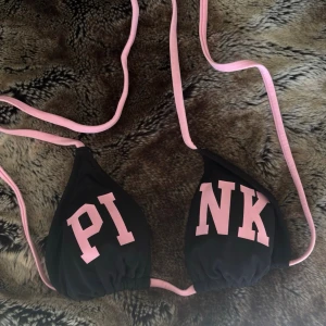 pink bikini - så snygg bikini från PINK, aldrig kommit till användning. ok att köpa direkt 🖤