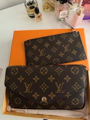 Lv väska - Mycket fin Lv väska. Oanvänd. Box ingår.