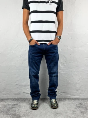 Replay jeans  - Ett par riktigt snygga jeans från Replay i storlek W32 L32 i modellen Grover Hyperflex 