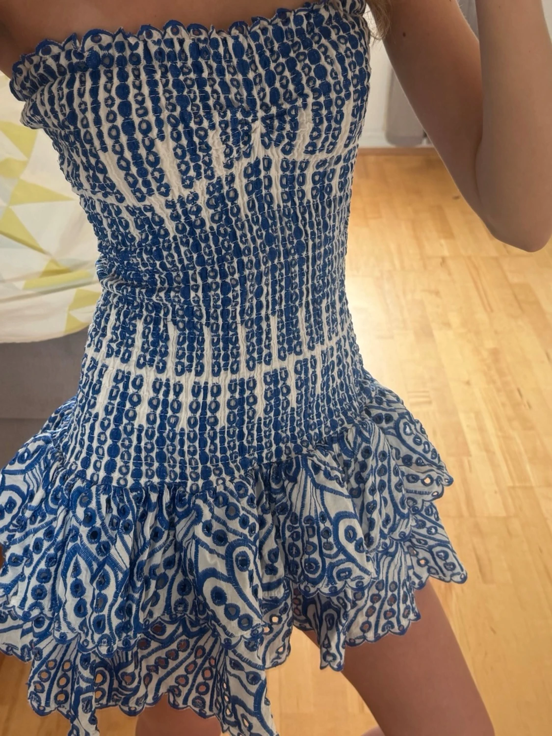 Blåvit offshoulder kortklänning - 1