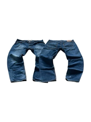 Blåa Rare Levis 506 Bootcut / Regular Fit Storlek W36 L30 - Mycket fina Levis Jeans i blå färg. | Jeansen är i mycket bra skick och sparsamt använda. |  Äkta som allt annat jag säljer! ✅ |  Storlek: W36 L30 | Skick: Mycket Bra Skick - väldigt liten slitning vid ena fickan (SE SISTA BILD) | Färg: Blå | Märke: Levis | Modell: Jeans |   Hör gärna av dig vid frågor så svarar jag så fort jag kan! 😁 |  (SKU - 244)