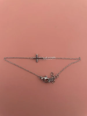 Silver armband  - Silver armband med kors från Edblad 
