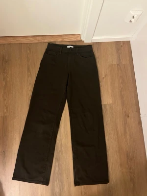 Gina tricot jesns - Lite för tajt för min smak. Inte fast pris!💕💕