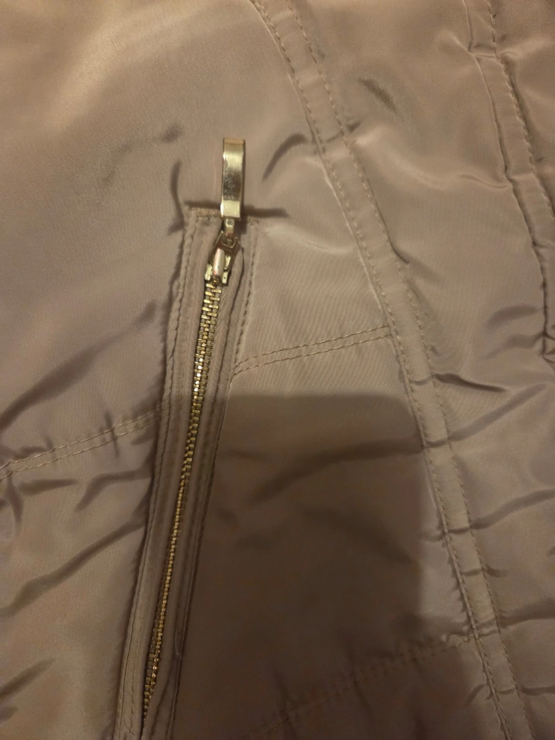 Lång beige dunjacka med huva - 3