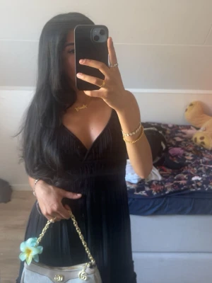 Svart sommarklänning från GINA - Svart Gina klänning, använd 4-5 gånger, nypris 399kr