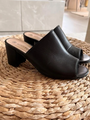 Sandaler Bodyflirt strl. 38 - Använda vid ett tillfälle.