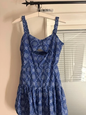 Zara klänning  - Supersöt Zara klänning! 💙😍