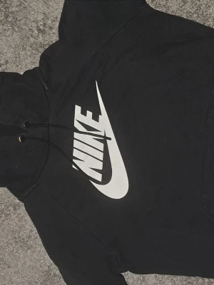 Nike hoodie - Nike hoodie i storlek xs.
