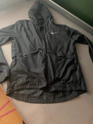 Nike Miller  - Använder inte kan byta mot något också de bara att skriva 