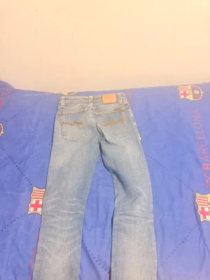 Nudie jeans - Säljer ett par nudie jeans W26 L30