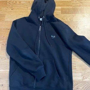 CDG Zip Hoodie - Använt flera gånger men i perfekt skick
