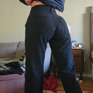 Levis 501 jeans - Vintage jeans från Levis i w29 l32 midjemått 34 cm innerbenslängd 76 cm