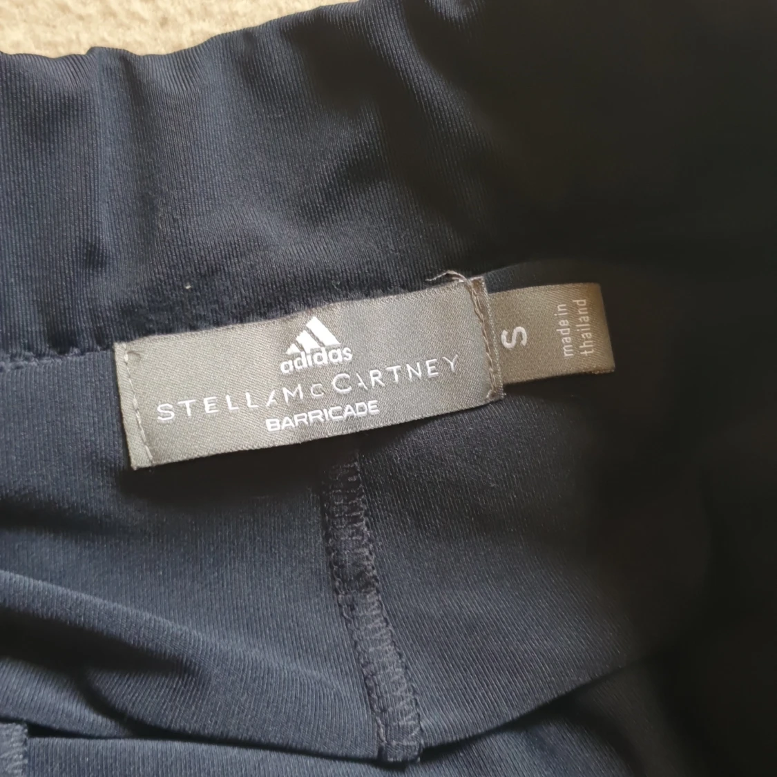 Mörkblå kjol från Adidas Stella McCartney - 4