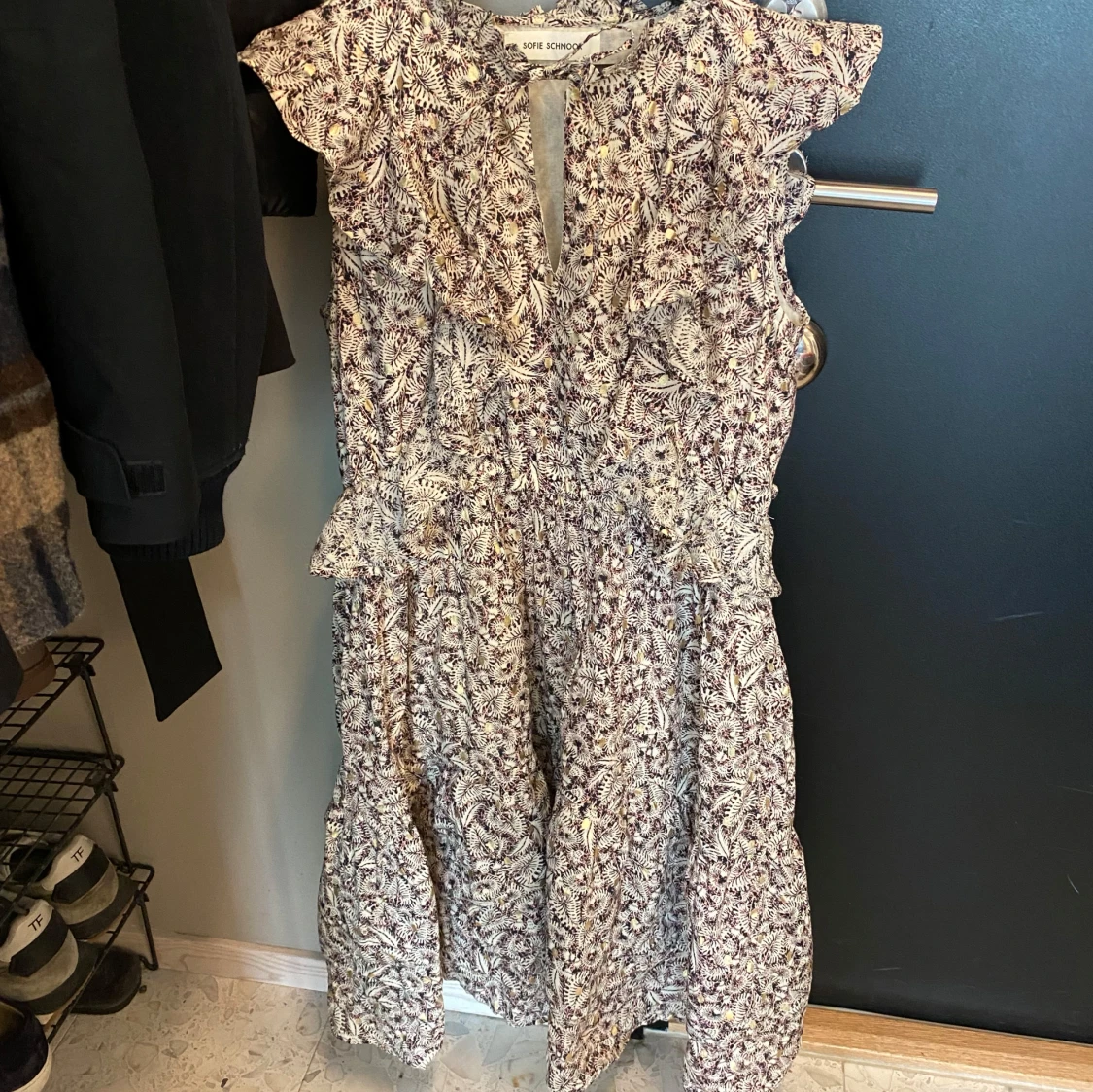 Mönstrad klänning - 1