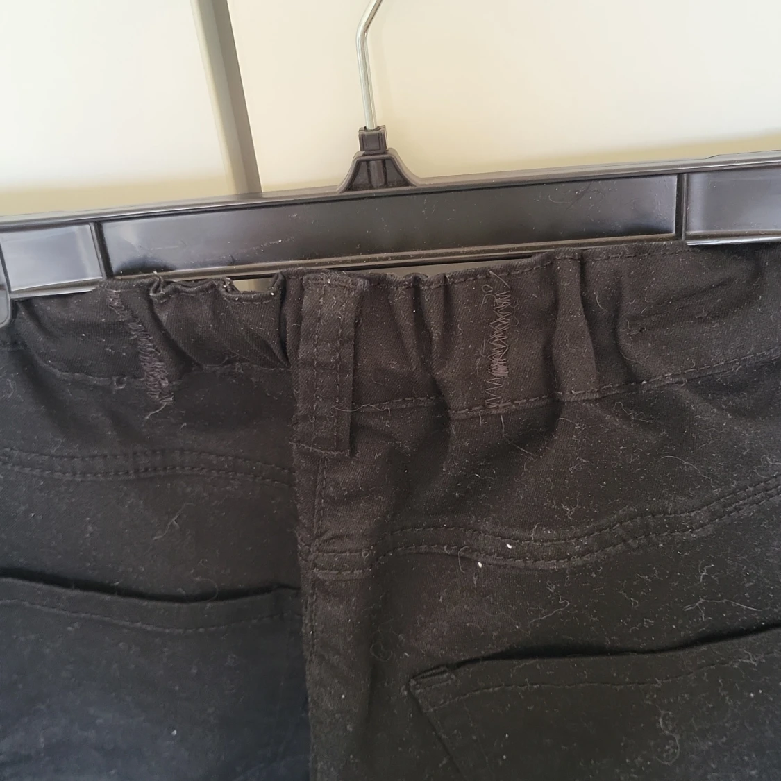 Svarta byxor från Amalia - 3