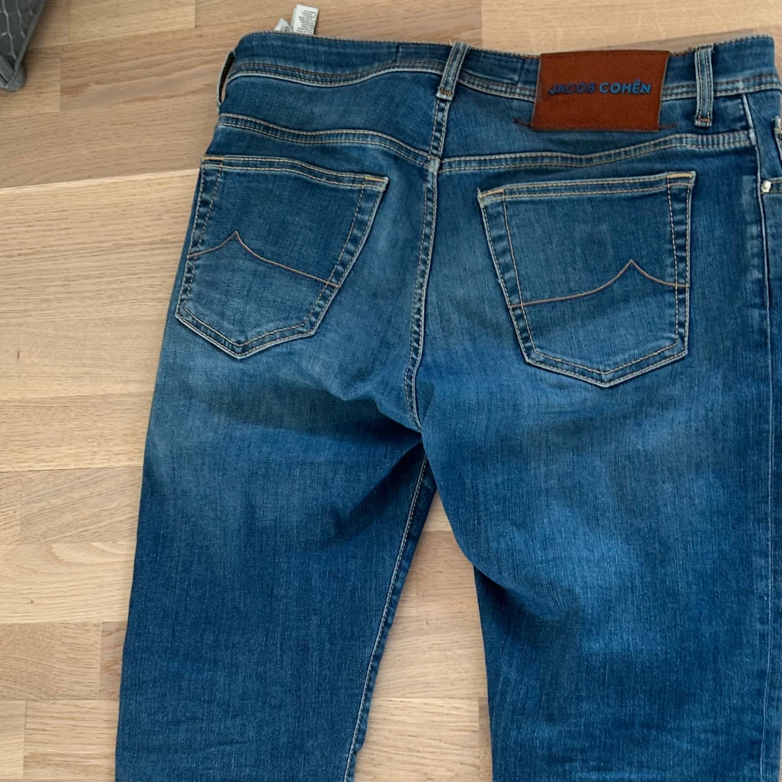 Blå jeans från Jacob Cohen - 1