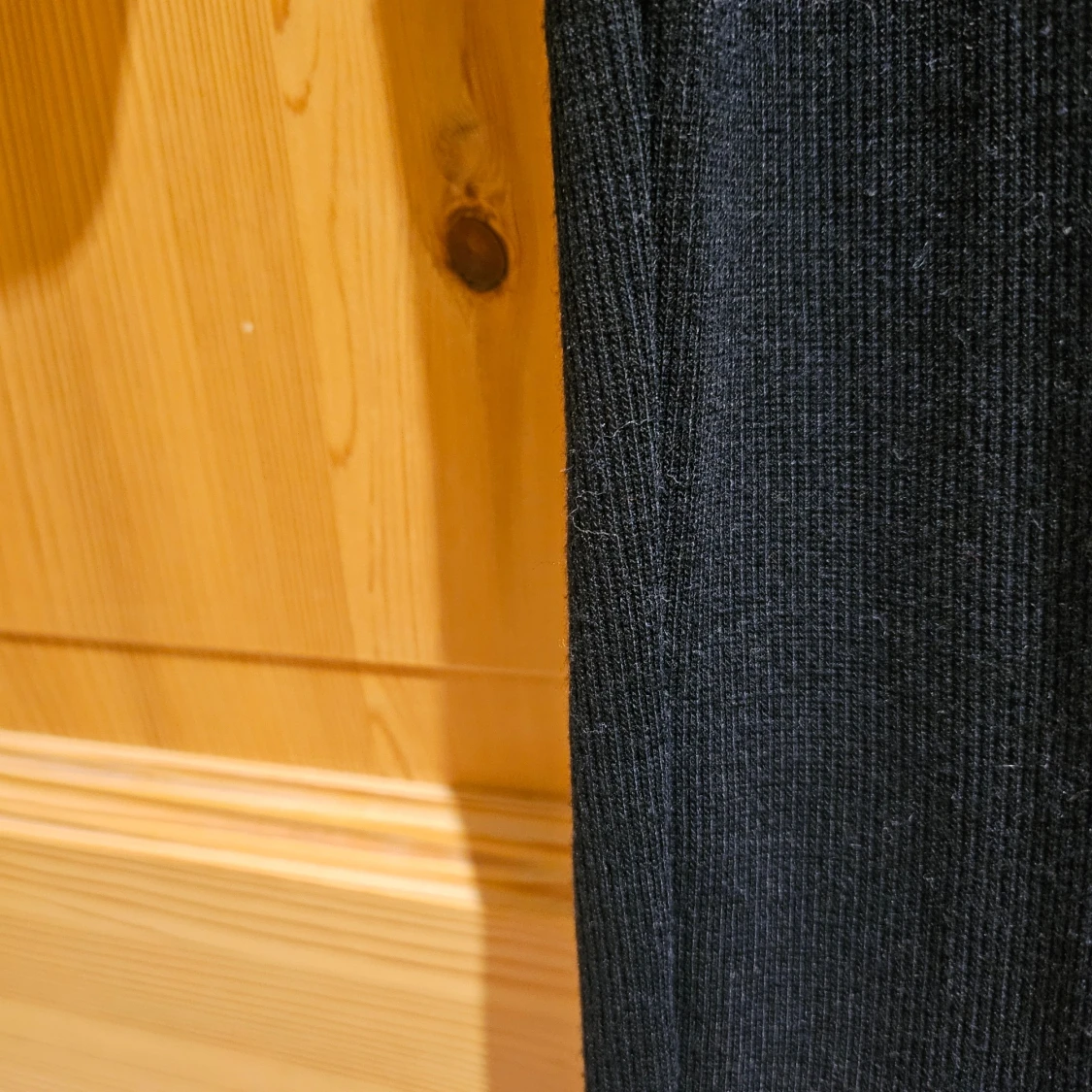 Ribbad croppad tröja från Bik Bok - 1