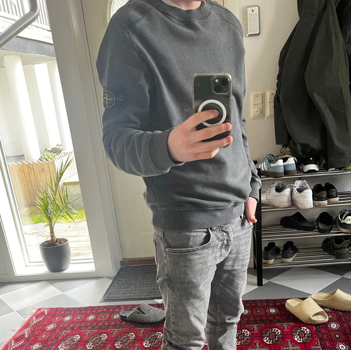 Grå sweatshirt från Stone Island - 1