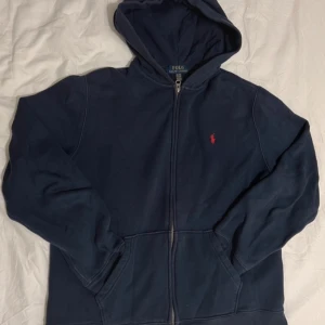 Ralph lauren zipup - Fin ralph lauren zipup till ett bra pris. Skicka prisförslag!