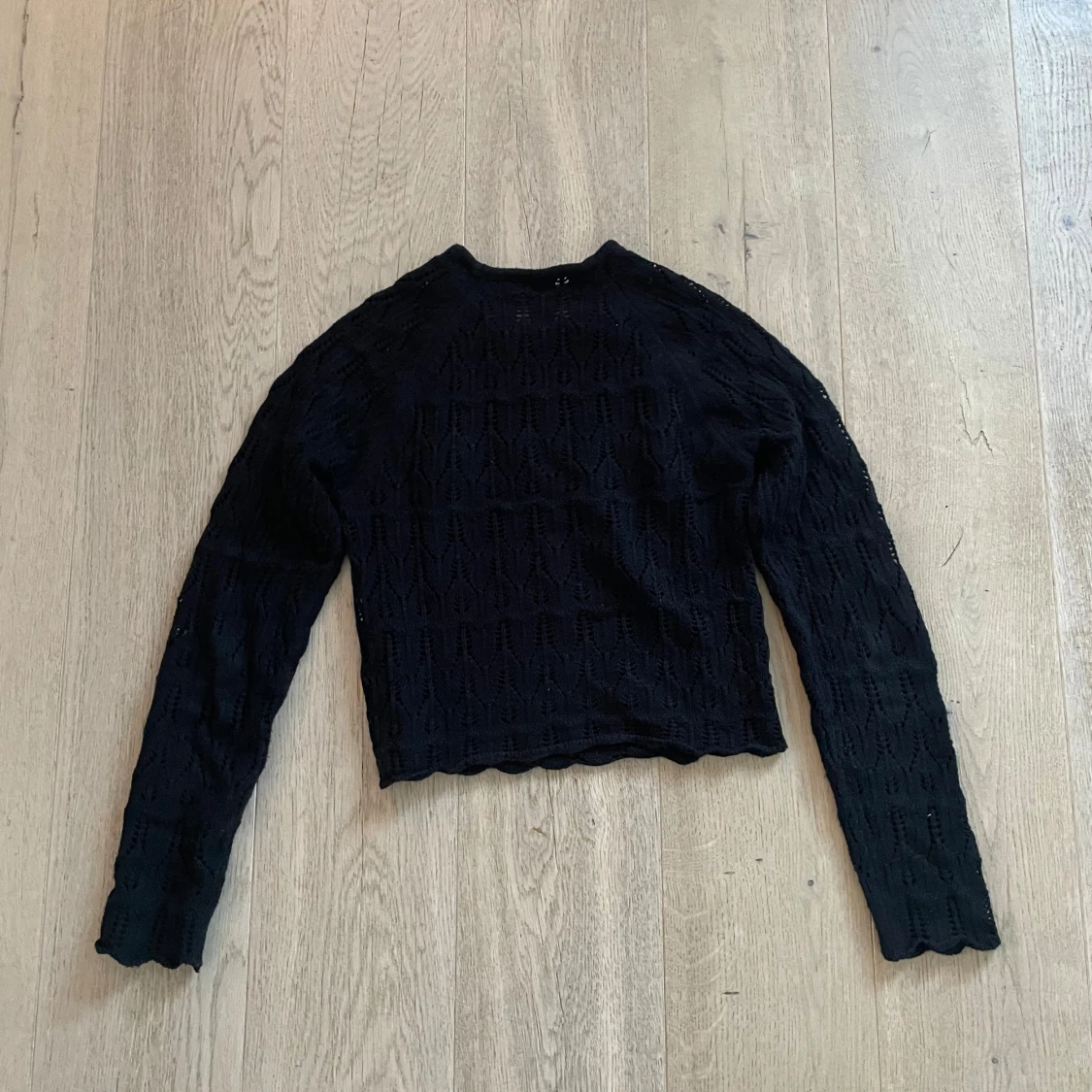 Svart stickad tröja från VERO MODA - 1