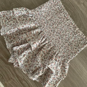 Shorts som ser ut som en kjol - Såld💗