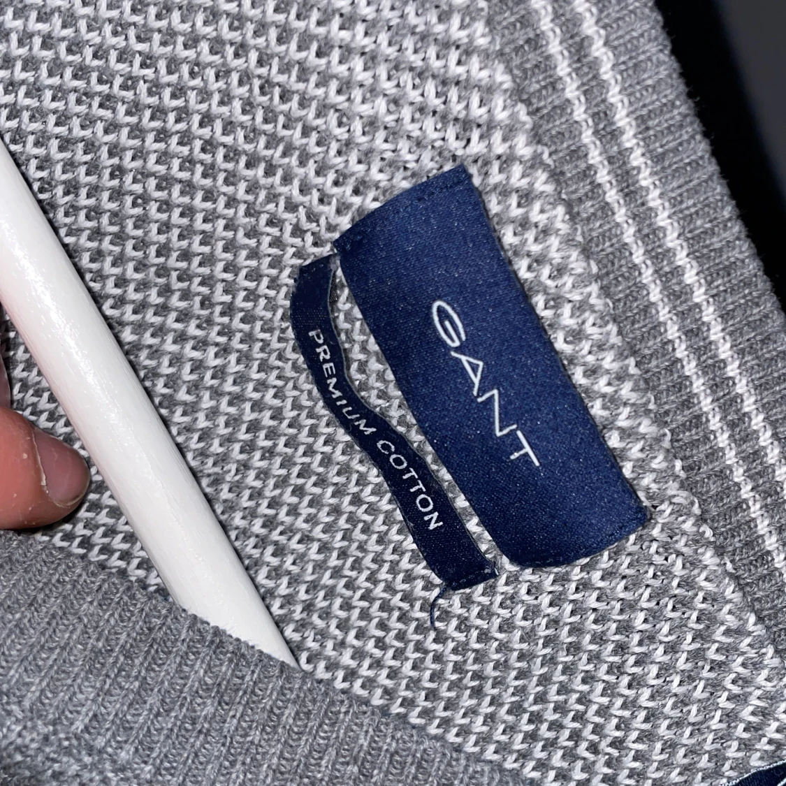 Grå tröja från GANT - 2